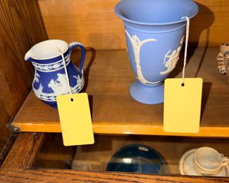 Items Located In The Entry Way