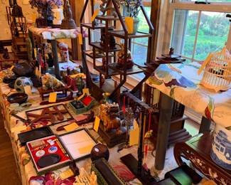 Items Located In The Dining Room