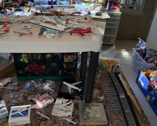 Items Located In The Sun Room / Office