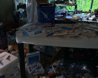 Items Located In The Sun Room / Office