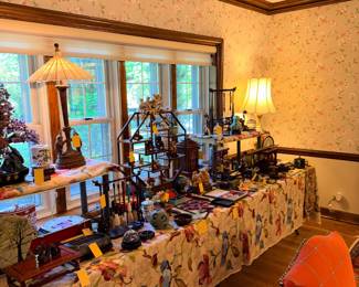 Items Located In The Dining Room