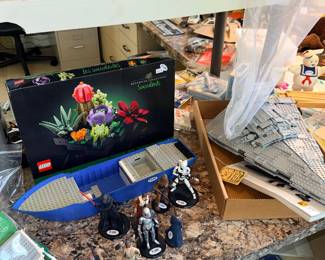 Items Located In The Sun Room / Office