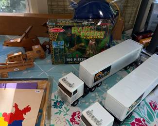 Items Located In The Sun Room / Office