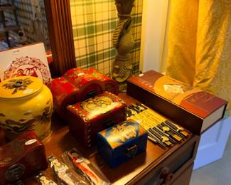 Items Located In The 2nd Bedroom