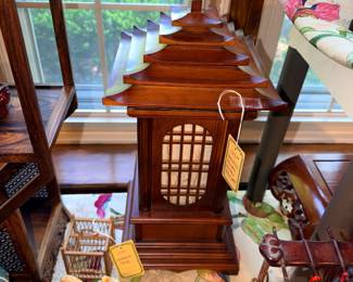 Items Located In The Dining Room