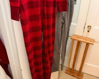 Items Located On  Second Floor Hallway