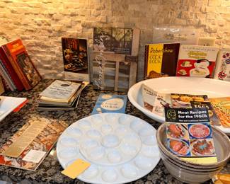 Items Located In The Kitchen Bar Area