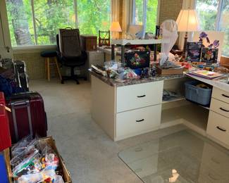 Items Located In The Sun Room / Office