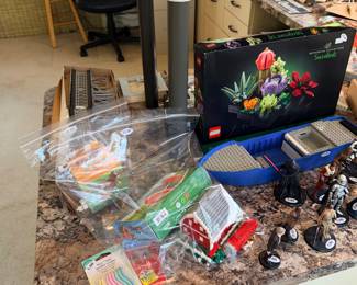 Items Located In The Sun Room / Office