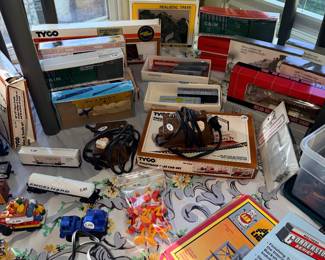 Items Located In The Sun Room / Office