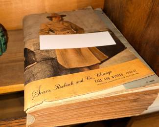 Items Located In The Entry Way