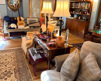 Items Located In The Family Room