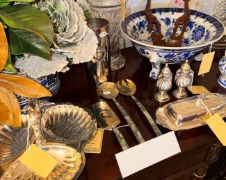 Items Located In The Dining Room