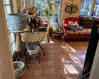 Items Located In The Sun Room