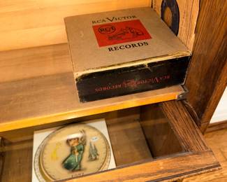 Items Located In The Entry Way