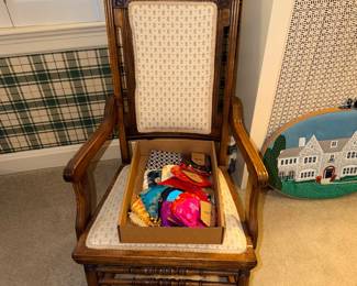 Items Located In The 2nd Bedroom