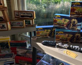 Items Located In The Sun Room / Office