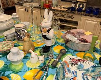 Preview Photo ~ Items In The Kitchen