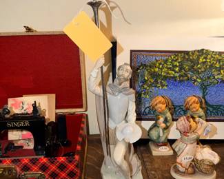 Items Located In The Entry Way