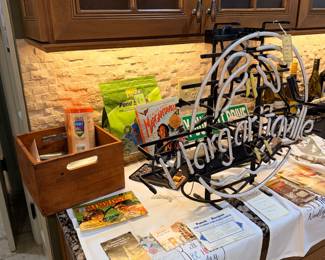 Items Located In The Kitchen Bar Area