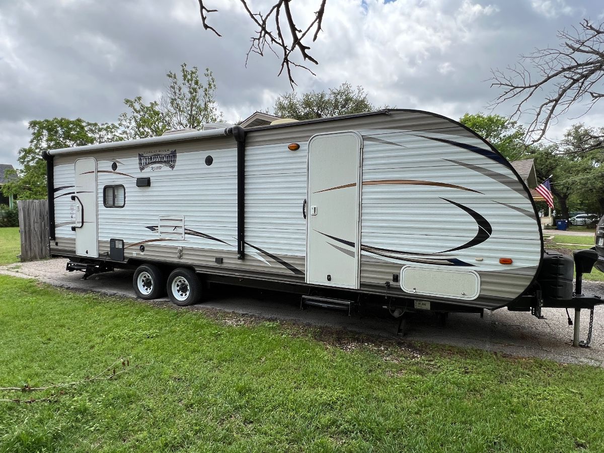 FINAL DAY = FINAL PRICE… $10,000 CASH!  2017 Wildwood X-lite 254RLXL really awesome camping, traveling or living trailer!!!  Delivery is even possibly available!