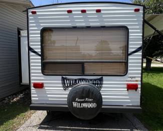 Awesome back bay window 