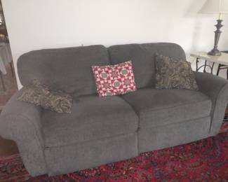 Lazyboy loveseat that reclines