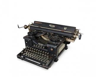 44 Vintage1920sRoyal10TypewriterBlackCastIron