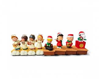 18 HallmarkPeanutsWirelessChristmasBandSet