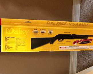 Daisy 74 C02 Rifle, excellent condition with box