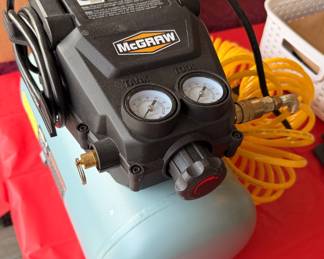 Like new Air compressor with hose