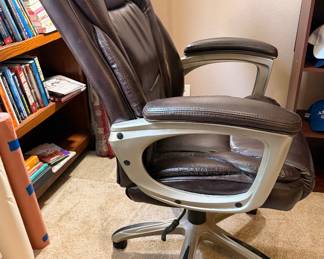 Great condition comfortable adjustable leather Office Chair