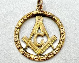 10K Gold Masonic Pendant — Vintage Jewelry