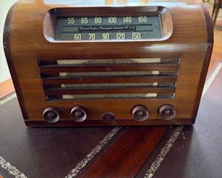 Emerson table radio