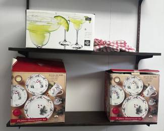 CHRISTMAS DISH SET AND MARGARITA GLASSES