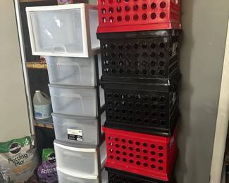 MILK CRATES AND STERILITE STORAGE