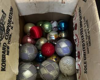 VINTAGE CHRISTMAS ORNAMENTS II