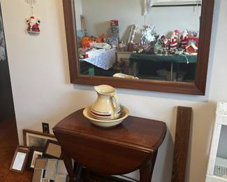 FURNITURE  VINTAGE DROP LEAF TABLE AND MIRROR