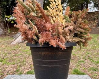 (4) Lightweight Planters