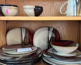 Gibson Dishes "Elite", 45 Pcs.