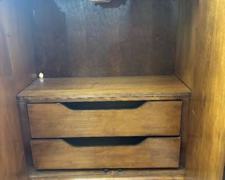 Armoire Interior