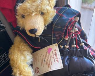"Hermann" Bagpiper Mohair Bear