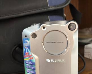 Fujifilm Fine Pix 6800Z Digita lCamera