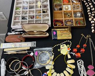 Costume Jewelry, Accessories & Glasses
