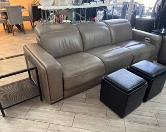 End Tables & Storage Ottomans