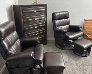 Recliner/Ottoman + 5-Drawer Chest 