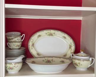 Sakura China Floral Pattern Dinnerware Set