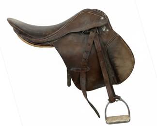 Vintage Schooling Leather English Saddle