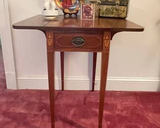 Federal Style Inlaid Drop Leaf Table