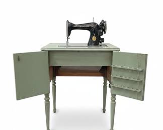 Vintage Singer 15-91 Sewing Machine with Table